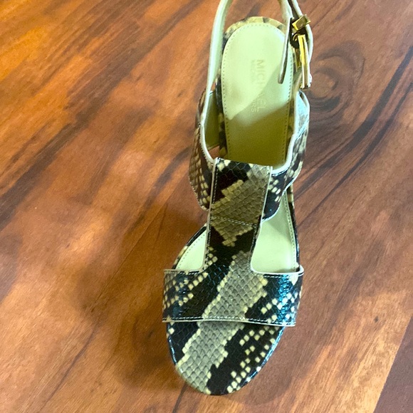 Chunky heel sandal - Picture 4 of 4